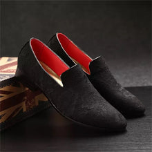 Men Black Embroidery Loafers