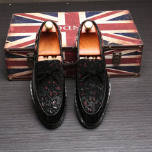 Men’s Classic Floral Print Wine Red Loafers
